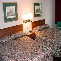 Отель Hanford Inn & Suites Urbana